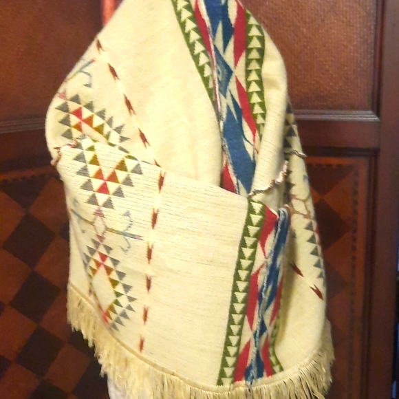 Cozy Warm Ecuadorian Multi Color Poncho - Picture 8 of 12